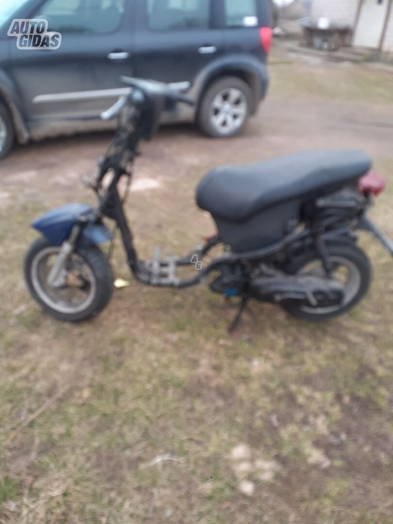 Yamaha Neos 2004 y Scooter / moped