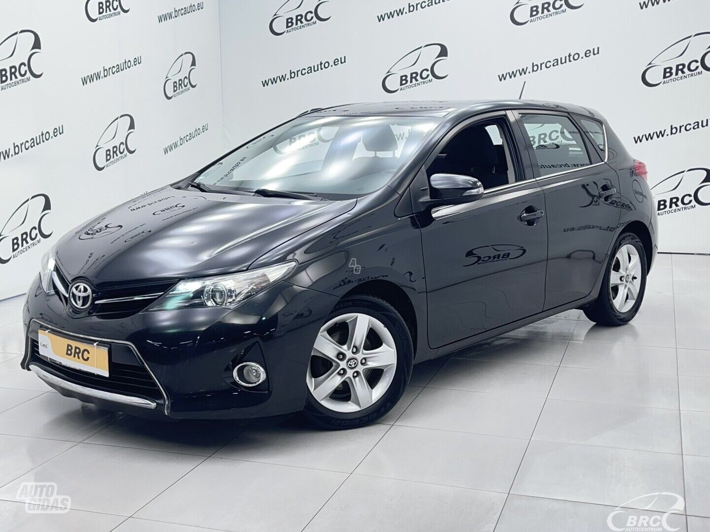 Toyota Auris 1.3 VVT-i 2013 m