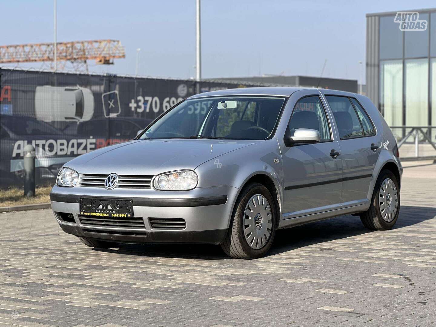 Volkswagen Golf 2000 y Hatchback