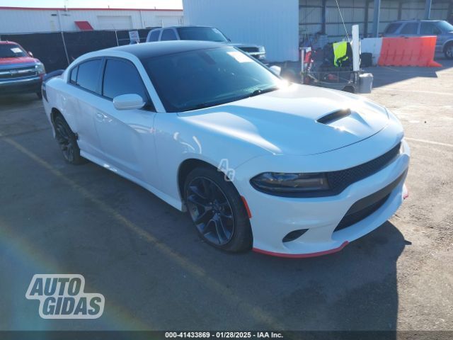 Dodge Charger 2021 y Sedan