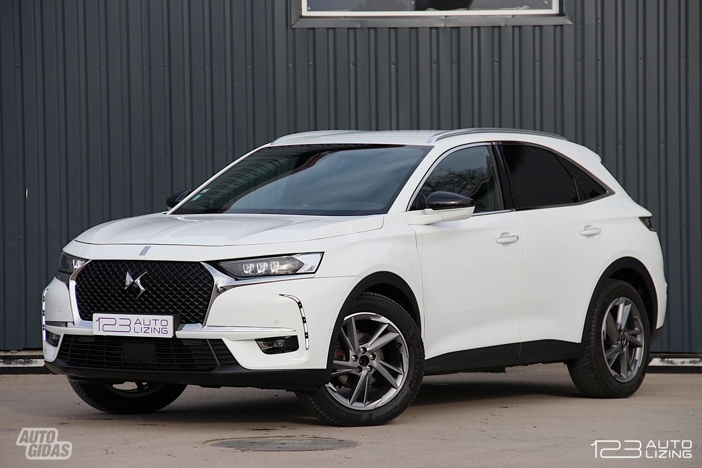 Citroen DS7 Crossback 2020 y Off-road / Crossover