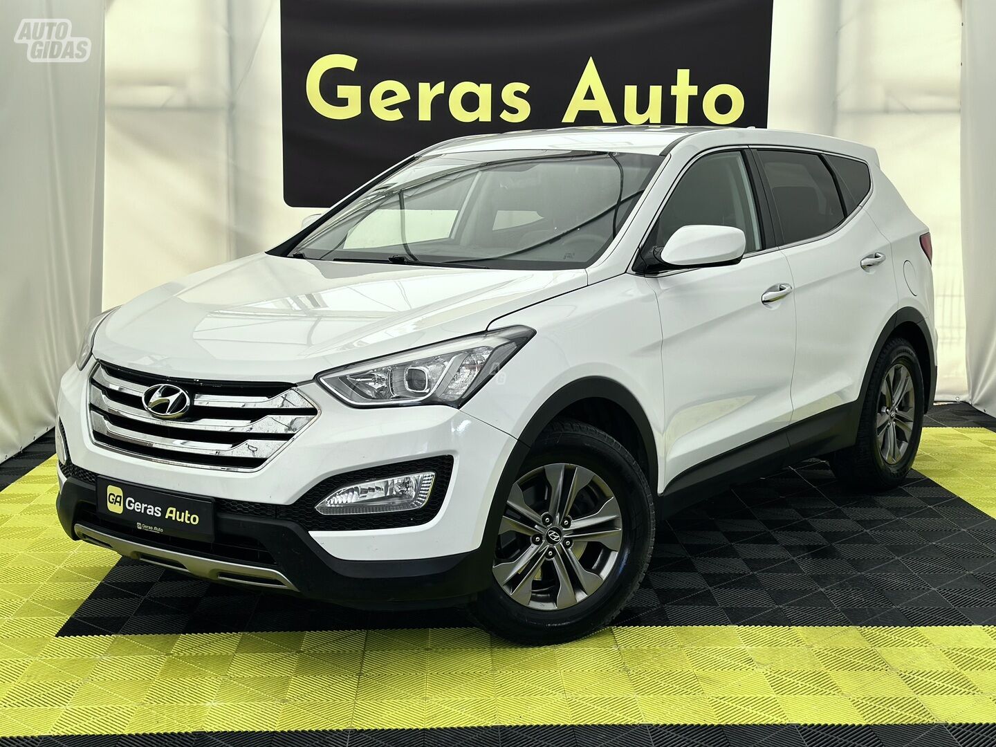 Hyundai Santa Fe 2014 y Off-road / Crossover