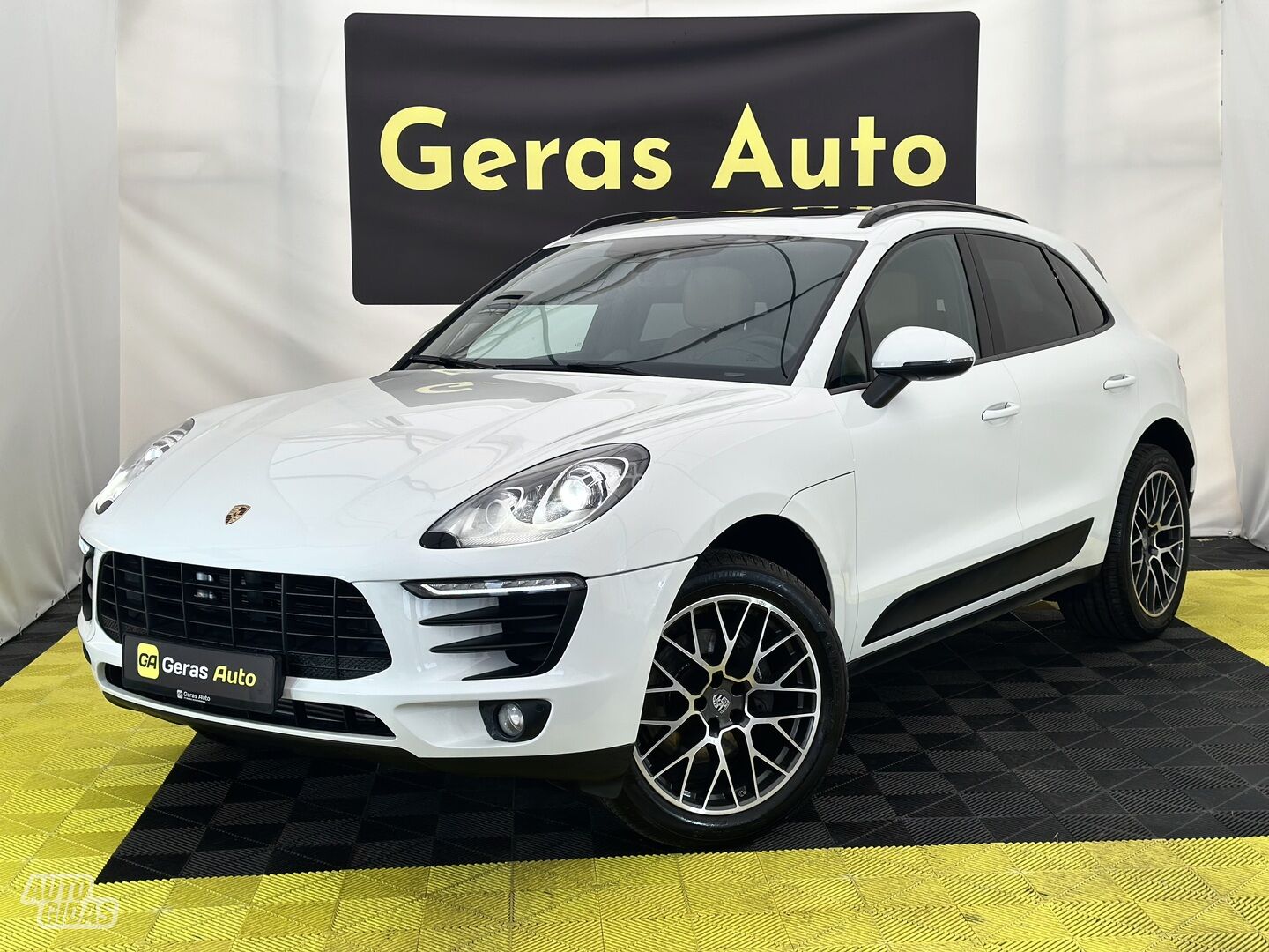 Porsche Macan 2018 m Visureigis / Krosoveris