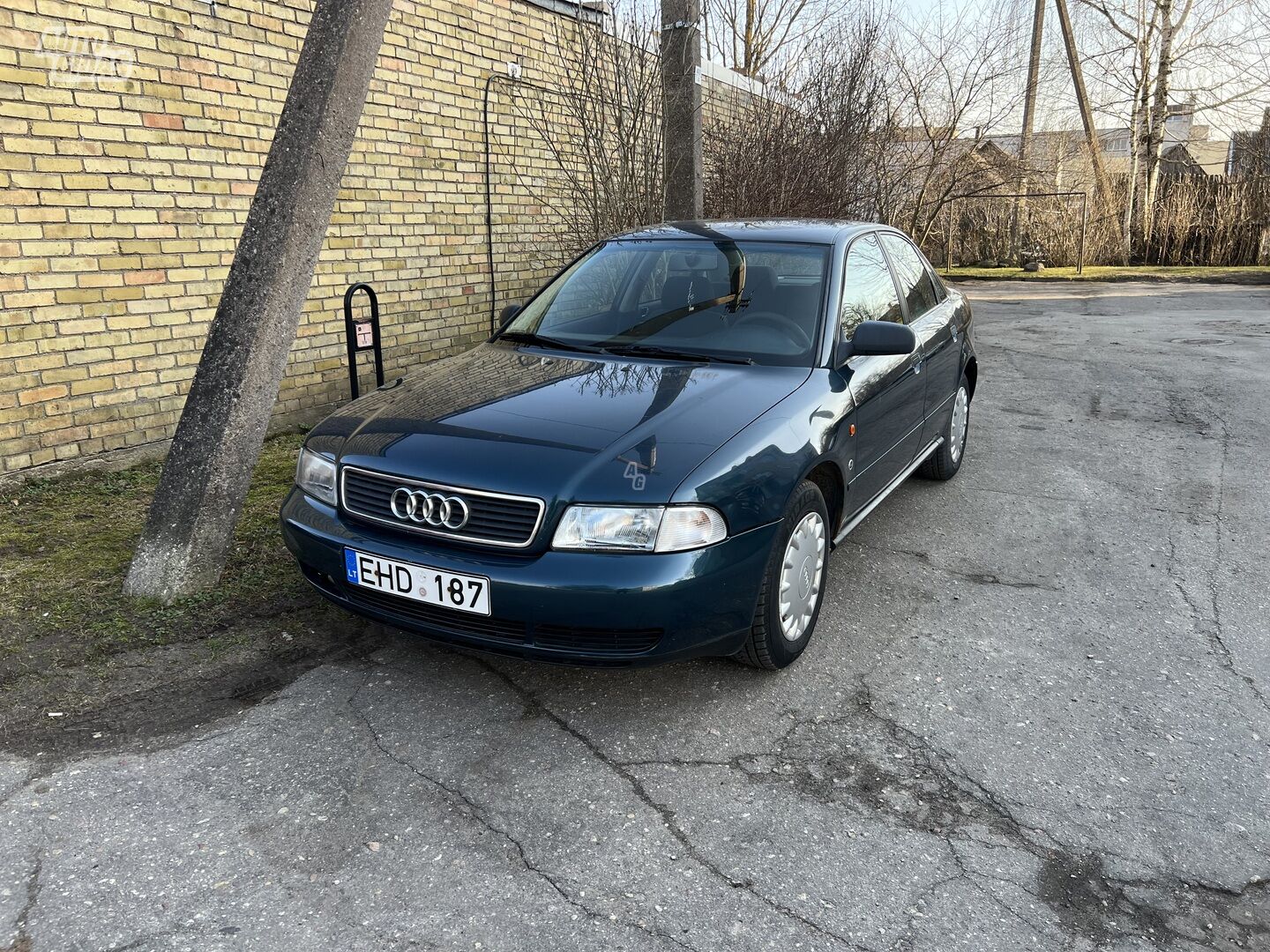 Audi A4 1995 г Седан