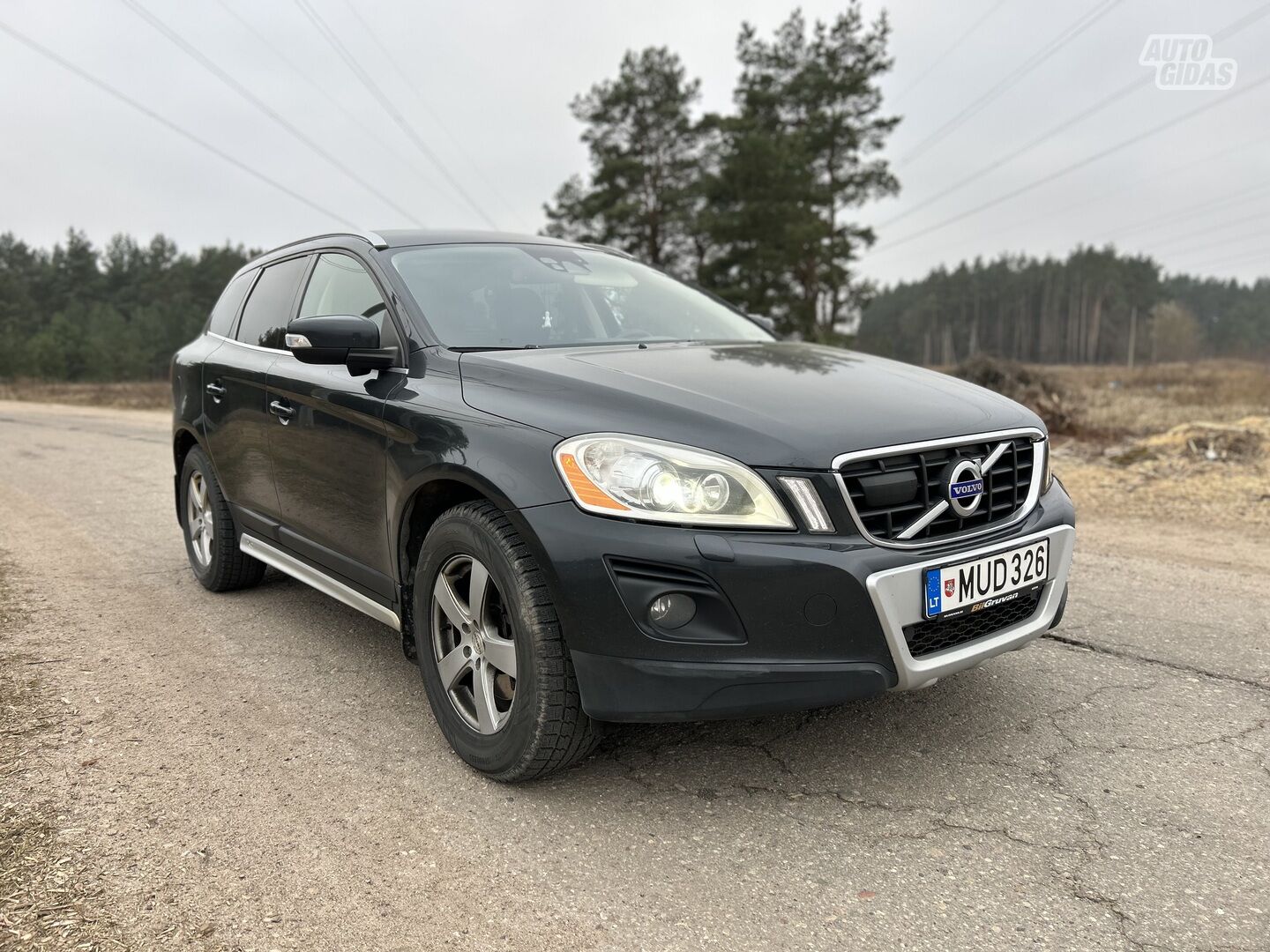 Volvo XC60 2010 г Внедорожник / Кроссовер