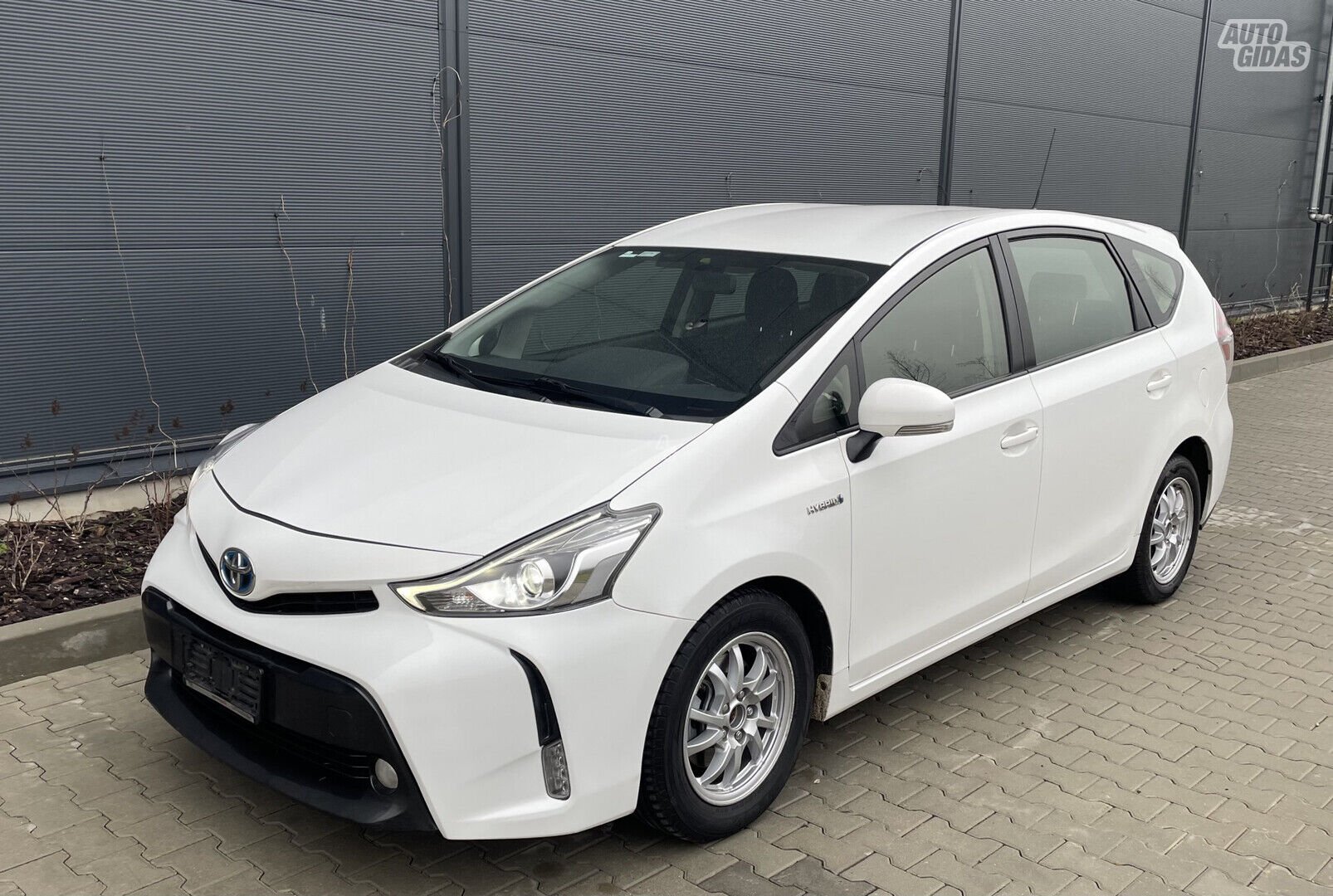 Toyota Prius+ 2015 г Минивэн