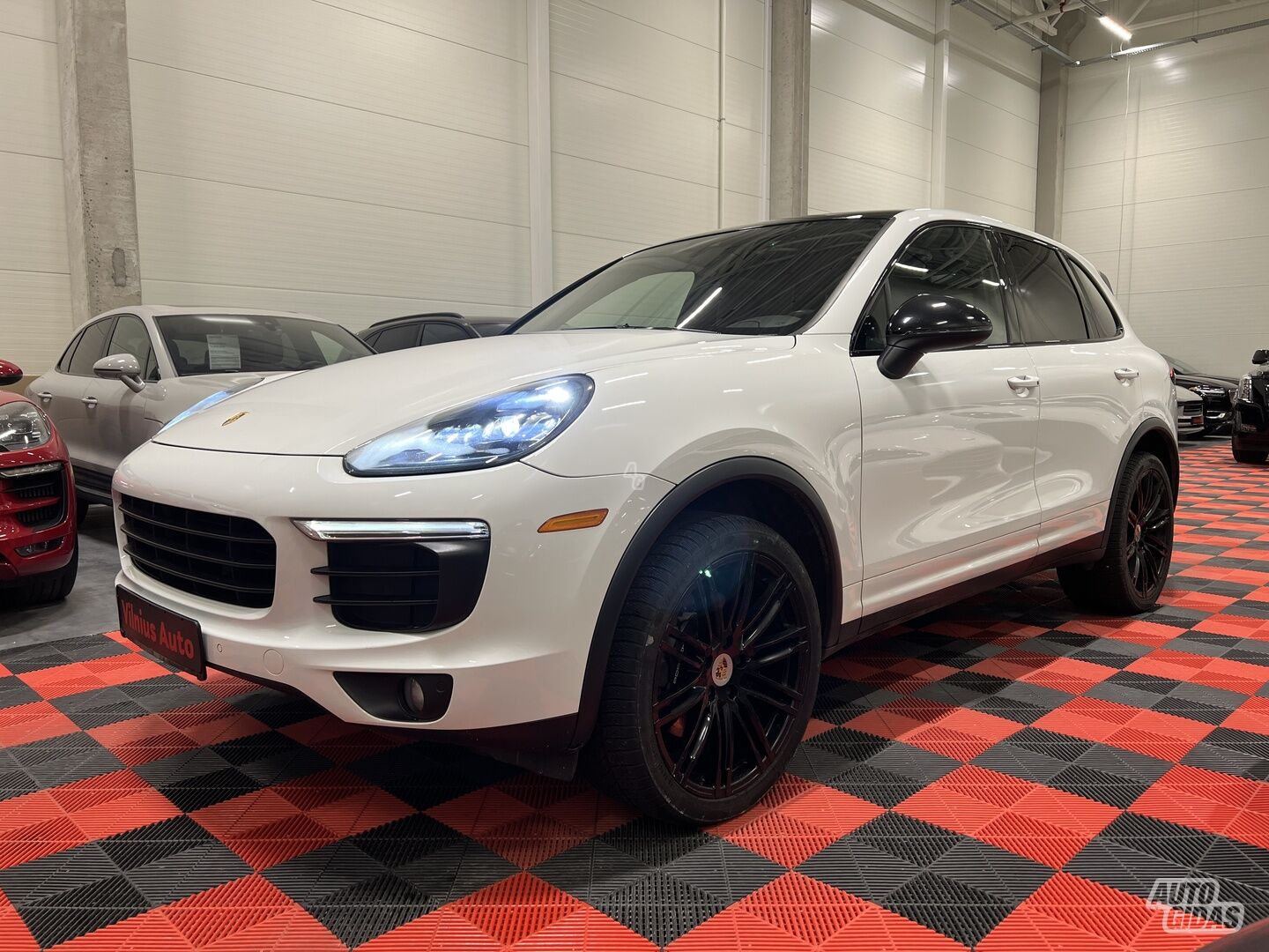 Porsche Cayenne 2016 m Visureigis / Krosoveris