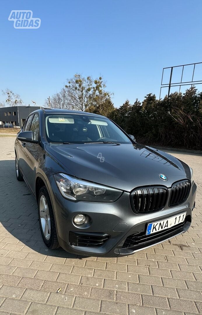 Bmw X1 2015 y Off-road / Crossover