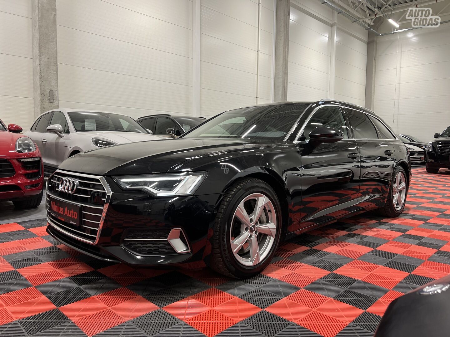 Audi A6 2021 г Универсал