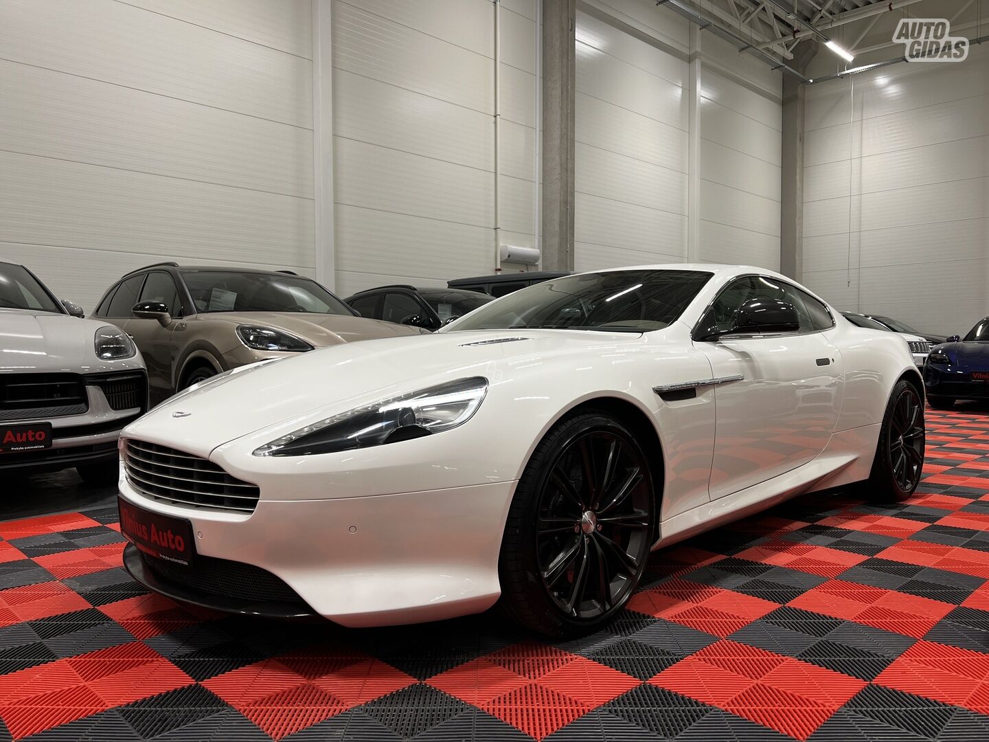 Aston Martin DB9 2015 г Купе