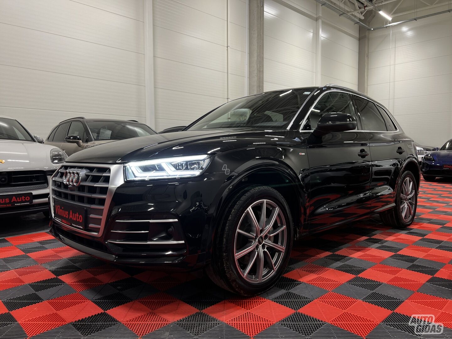 Audi Q5 2021 y Off-road / Crossover