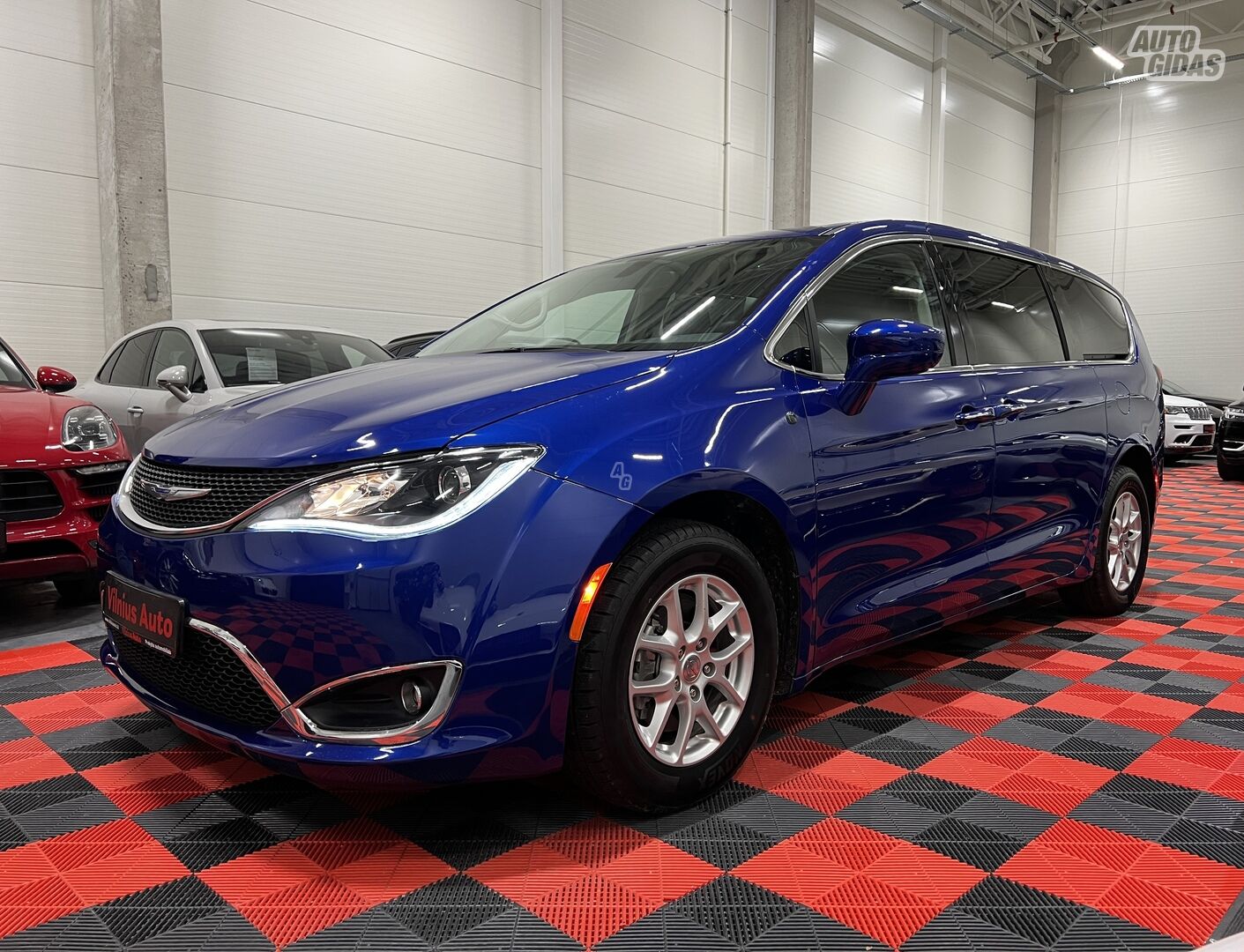 Chrysler Pacifica 2020 г Минивэн