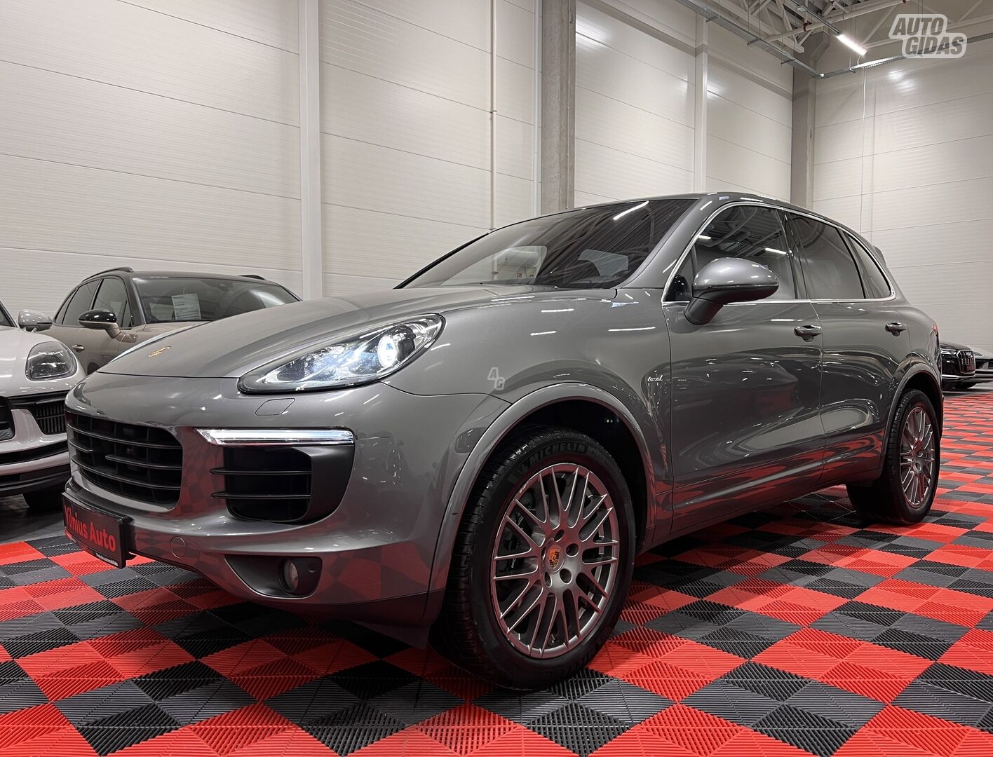 Porsche Cayenne 2016 m Visureigis / Krosoveris