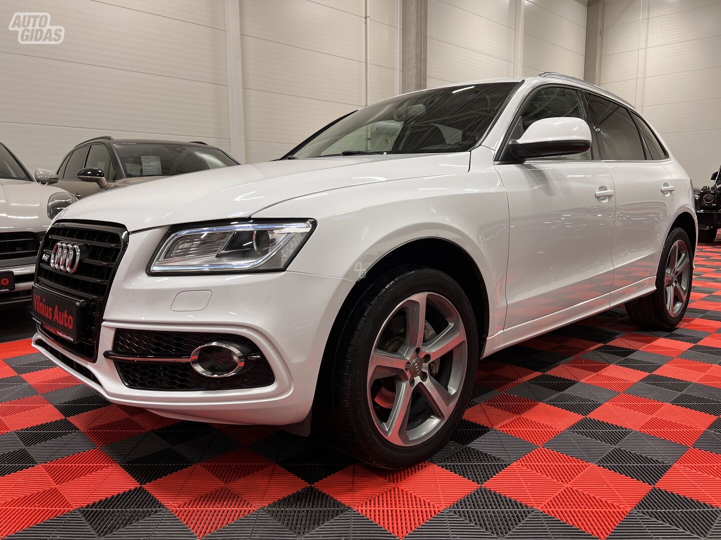 Audi Q5 2014 y Off-road / Crossover