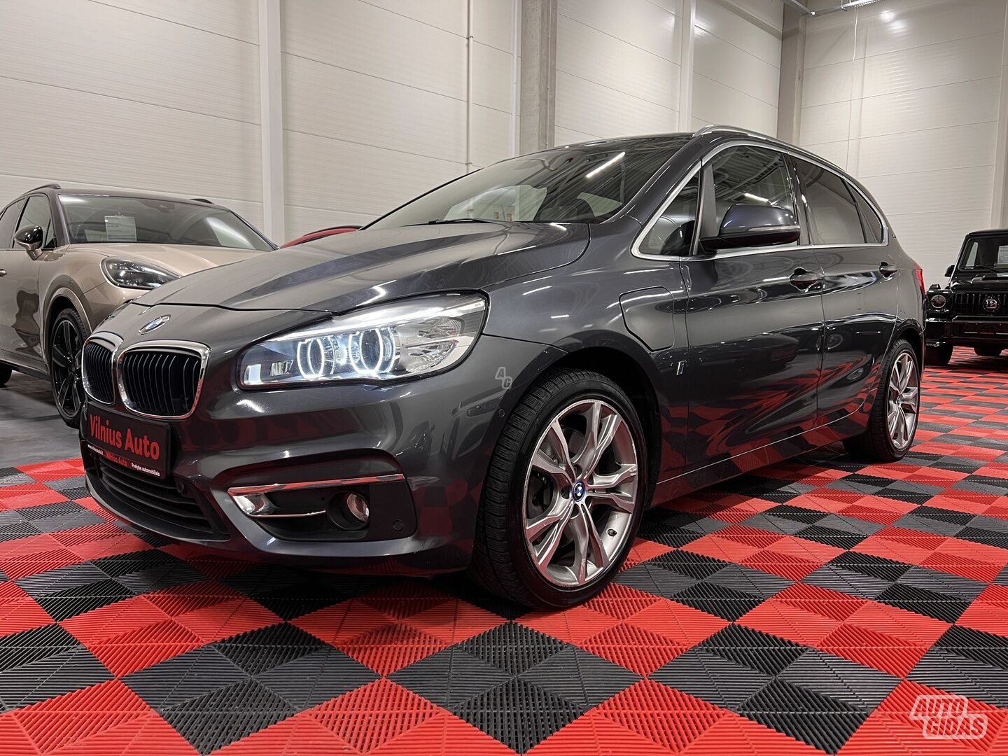 Bmw 225 2017 y Hatchback