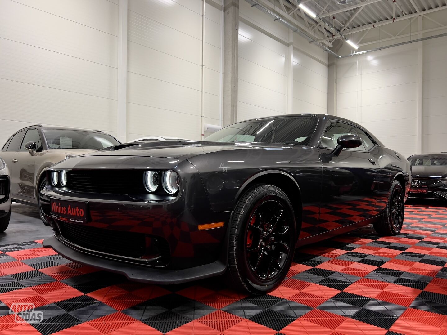 Dodge Challenger 2019 y Kupė (Coupe)