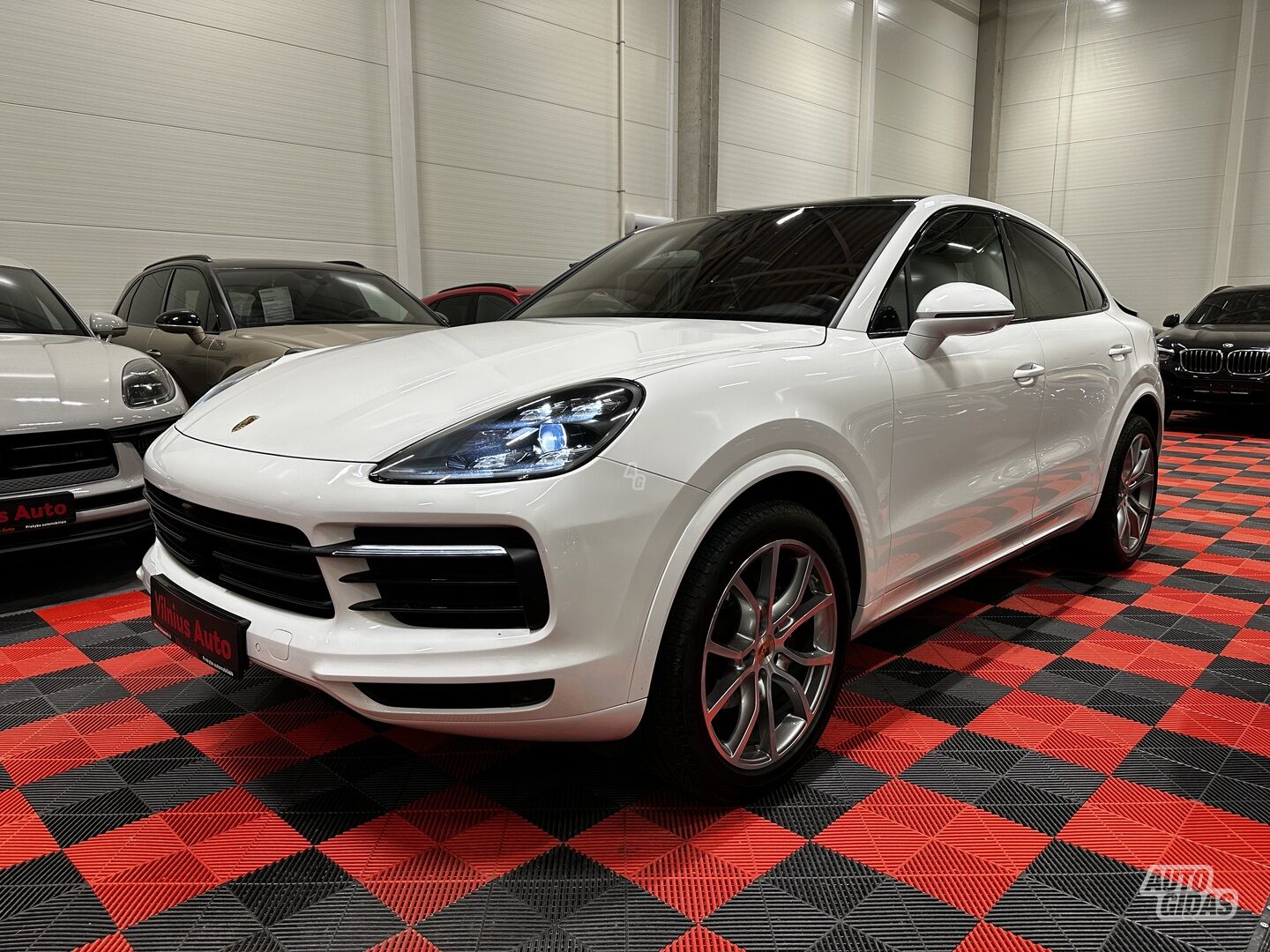 Porsche Cayenne Coupe 2020 y Off-road / Crossover