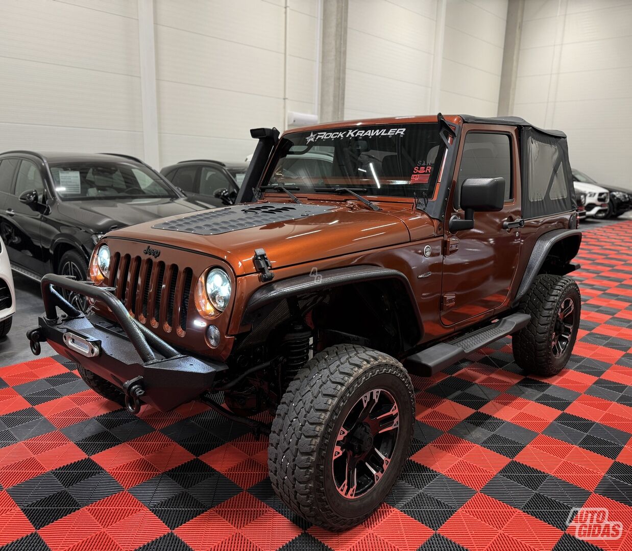 Jeep Wrangler 2014 г Внедорожник / Кроссовер