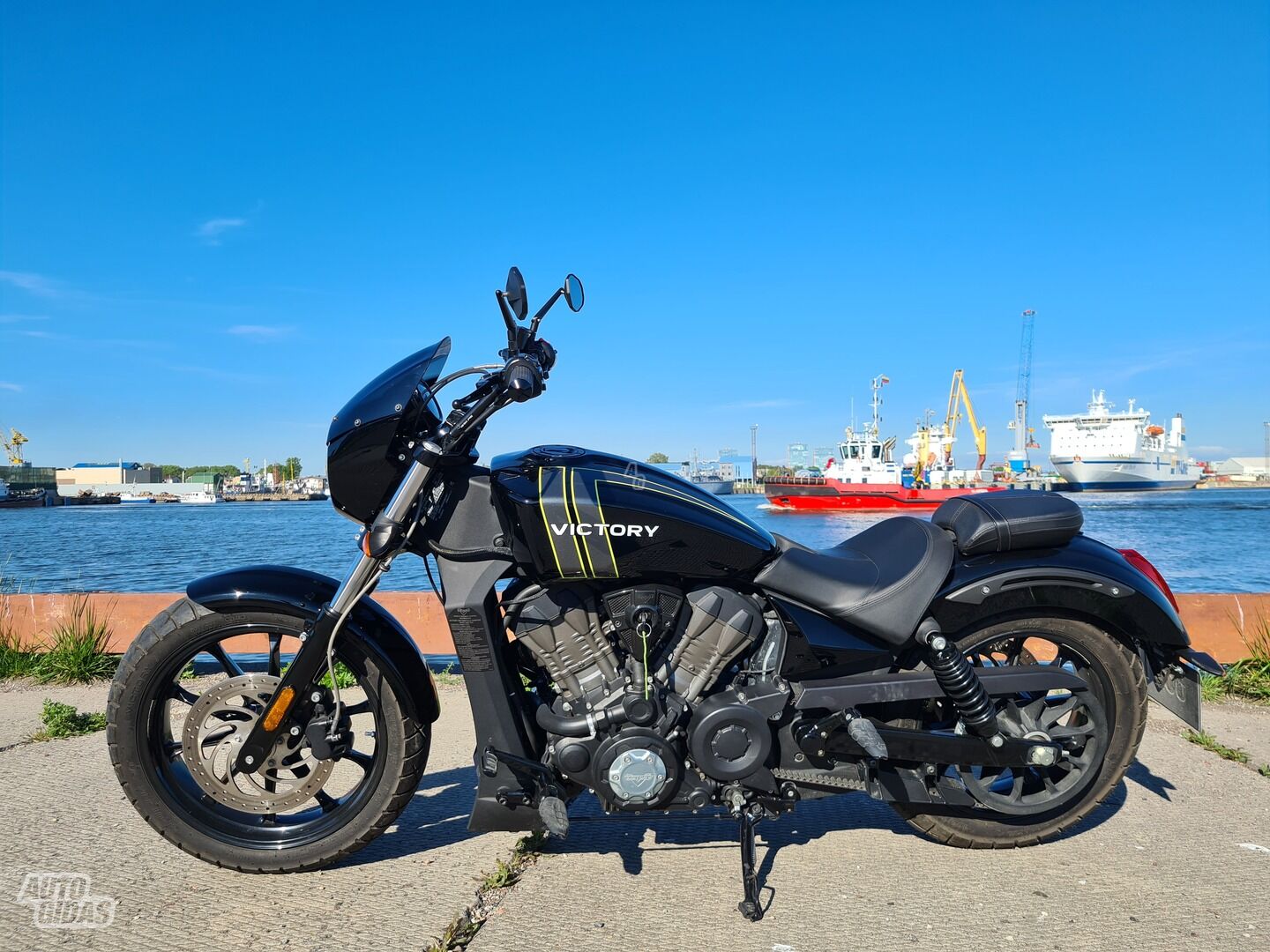 Victory Octane 2017 m Čioperis / Cruiser / Custom motociklas