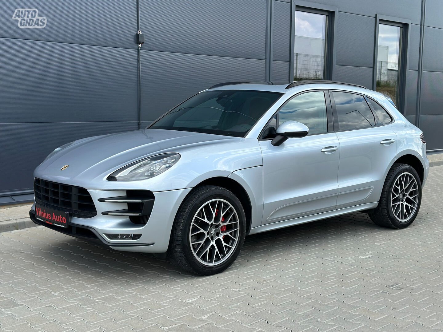 Porsche Macan 2017 г Внедорожник / Кроссовер