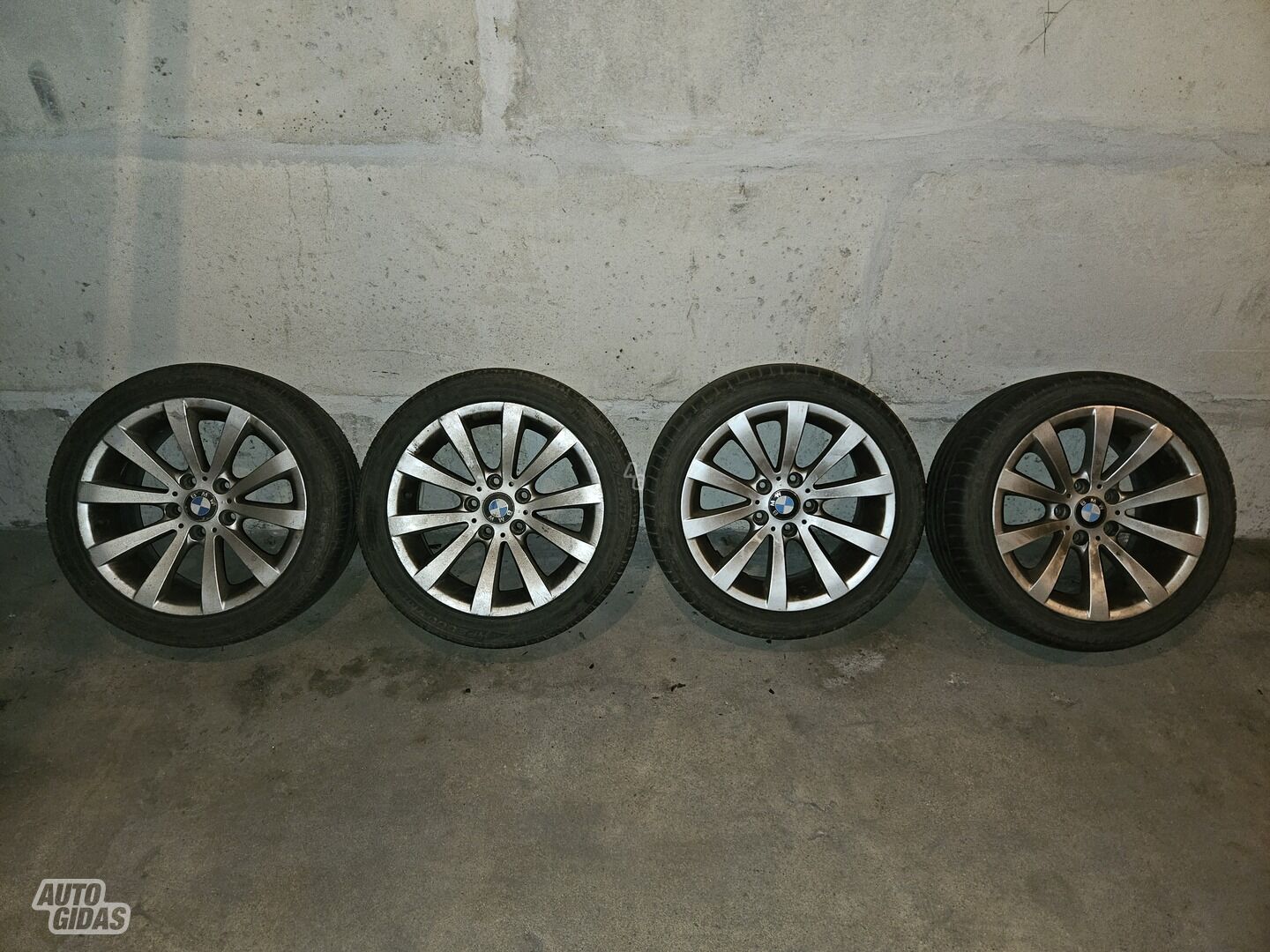 Serija 3 light alloy R17 rims