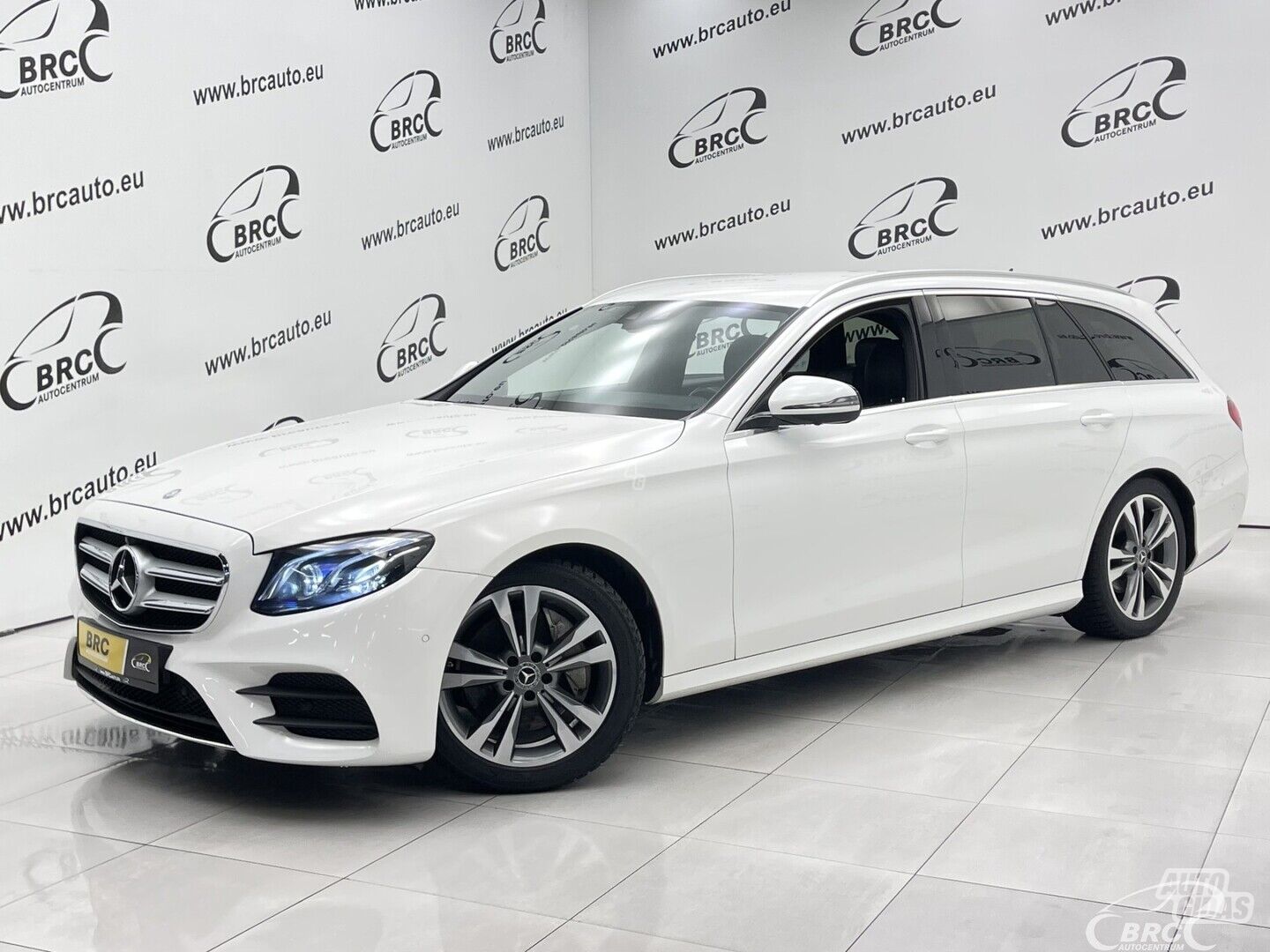 Mercedes-Benz E 220 d T AMG Line Automat 2017 m