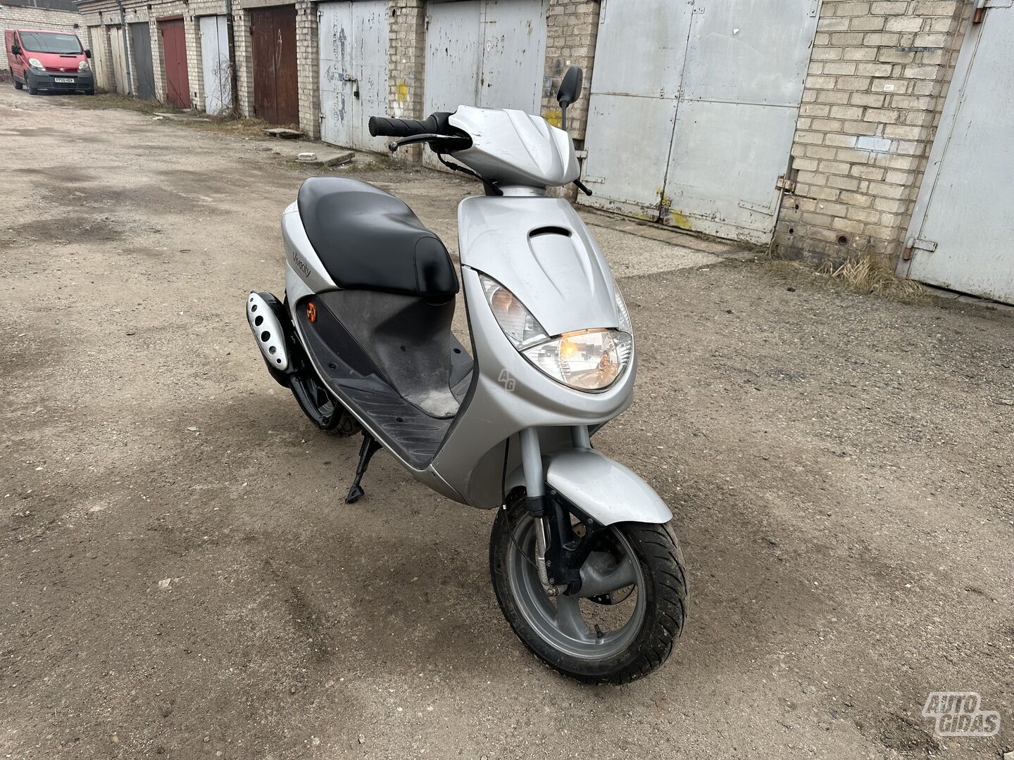 Peugeot Vivacity 2004 y Scooter / moped