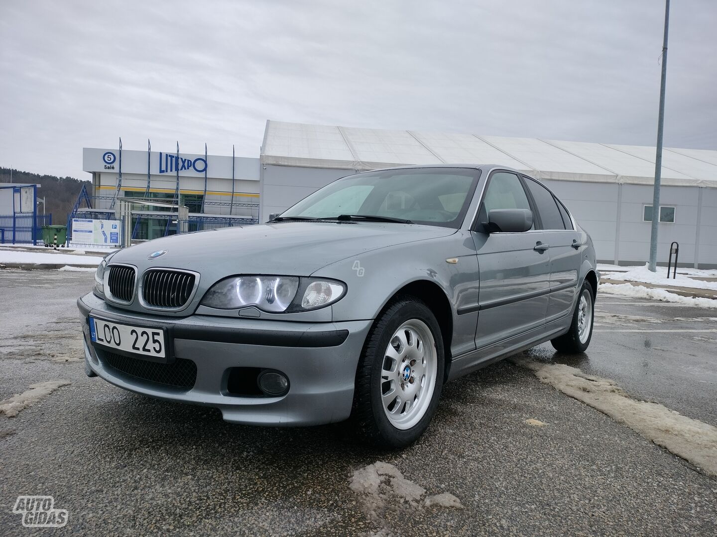 Bmw 325 xDrive 2004 y