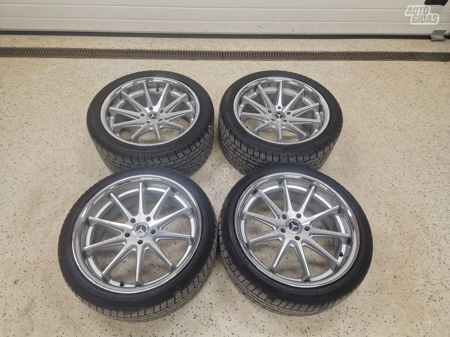 Mercedes-Benz light alloy R19 rims