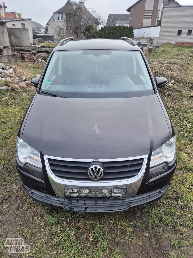 Volkswagen Touran 2010 г Минивэн