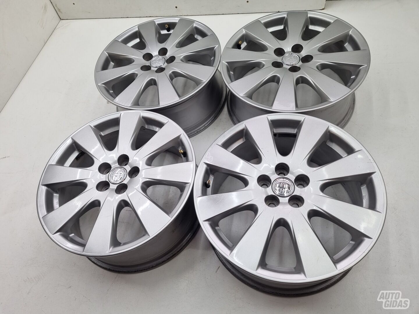 Toyota Prius, R17 Prius light alloy R17 rims