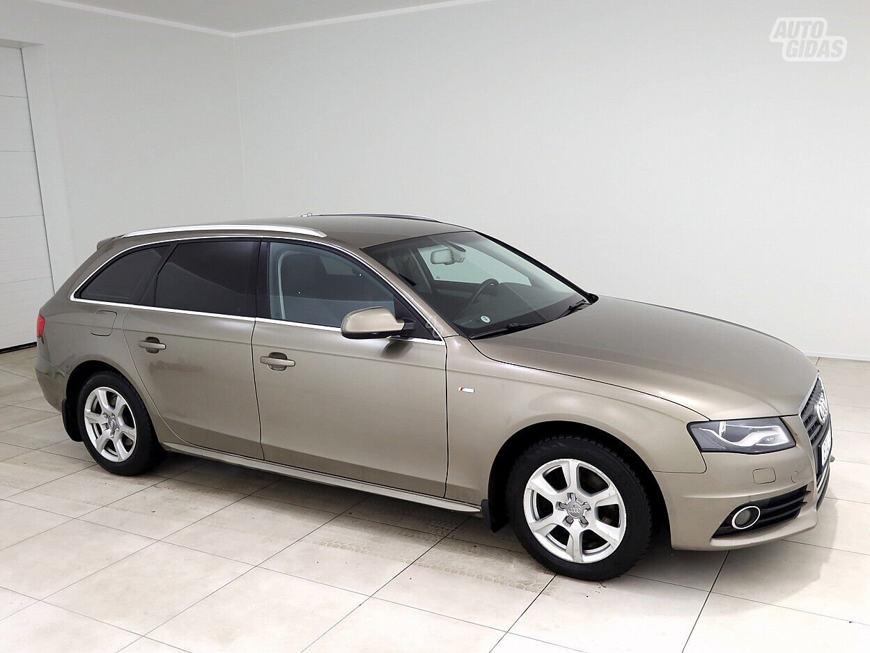 Audi A4 2011 г Универсал