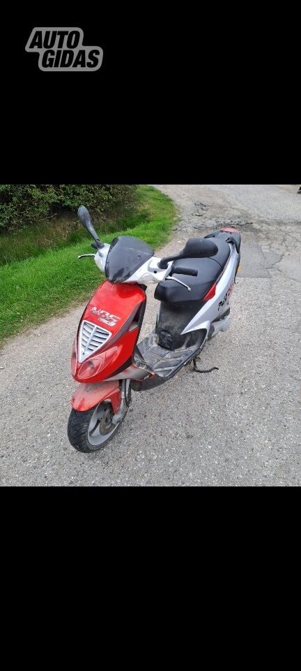 Piaggio NRG 2007 y Scooter / moped