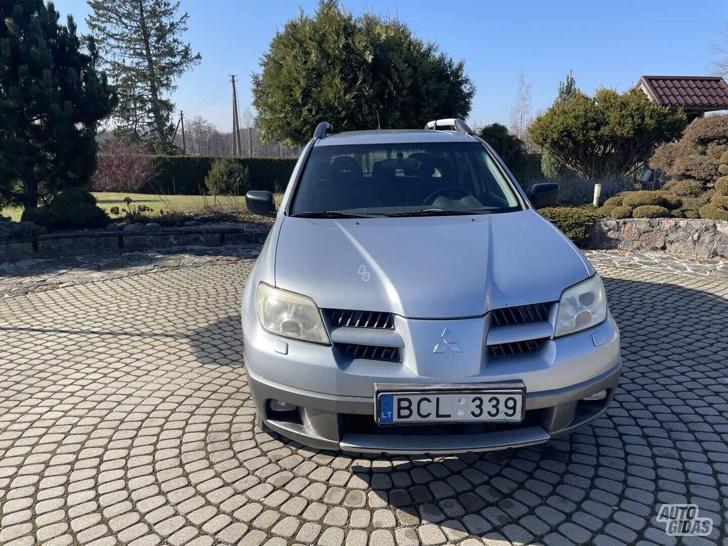 Mitsubishi Outlander 2005 y Off-road / Crossover