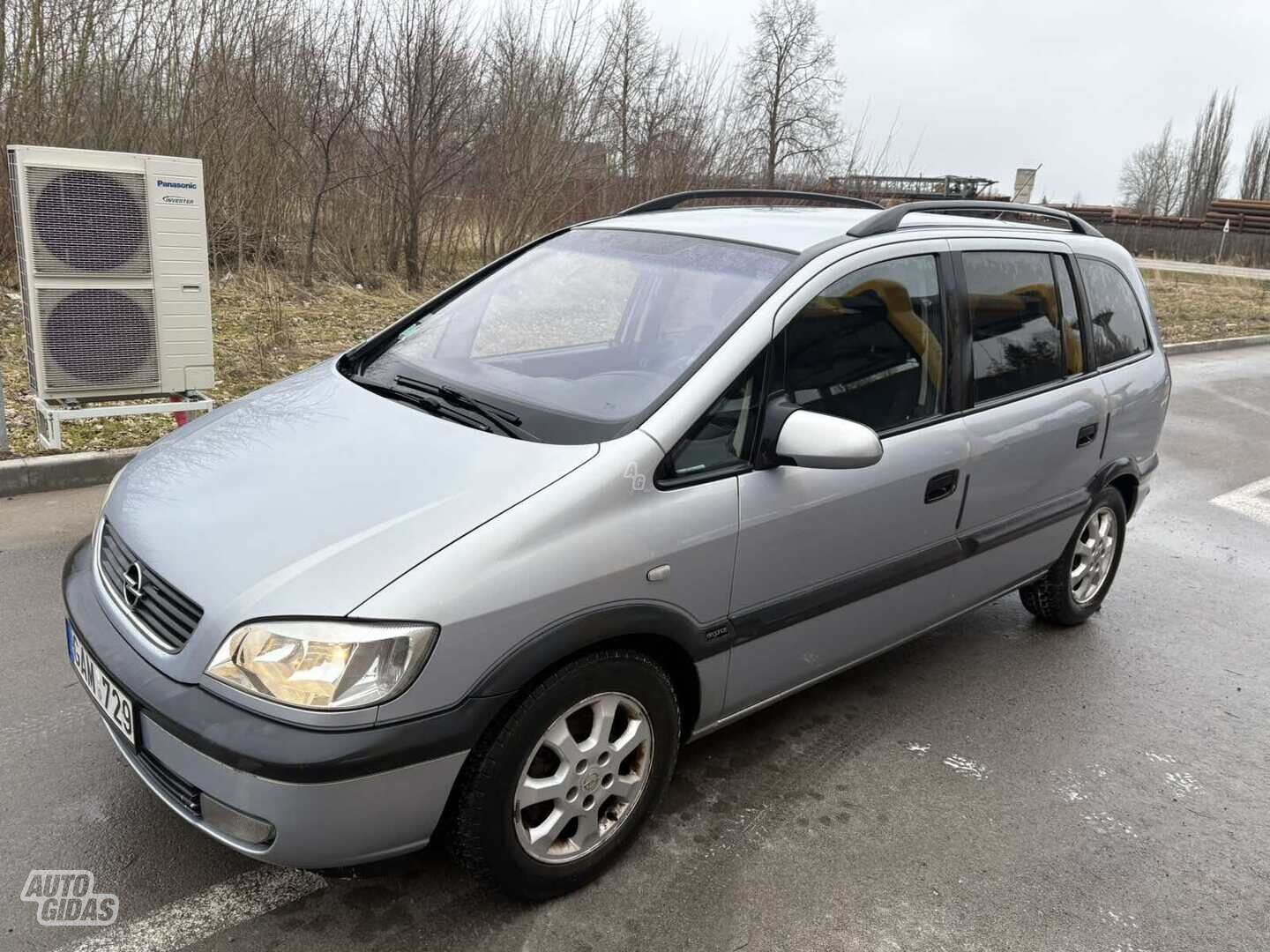 Opel Zafira 2001 m Hečbekas