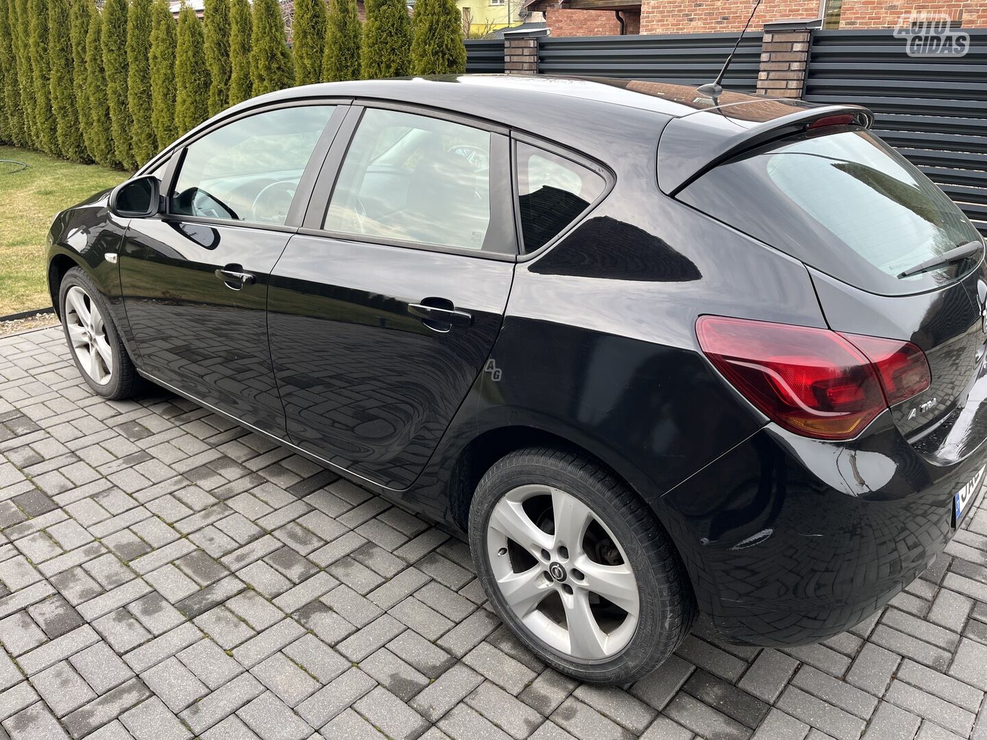 Opel Astra 2010 г Хэтчбек