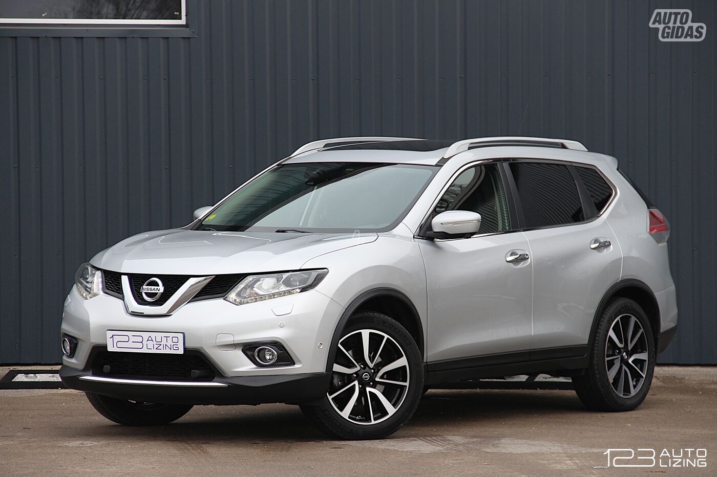 Nissan X-Trail 2016 y Off-road / Crossover