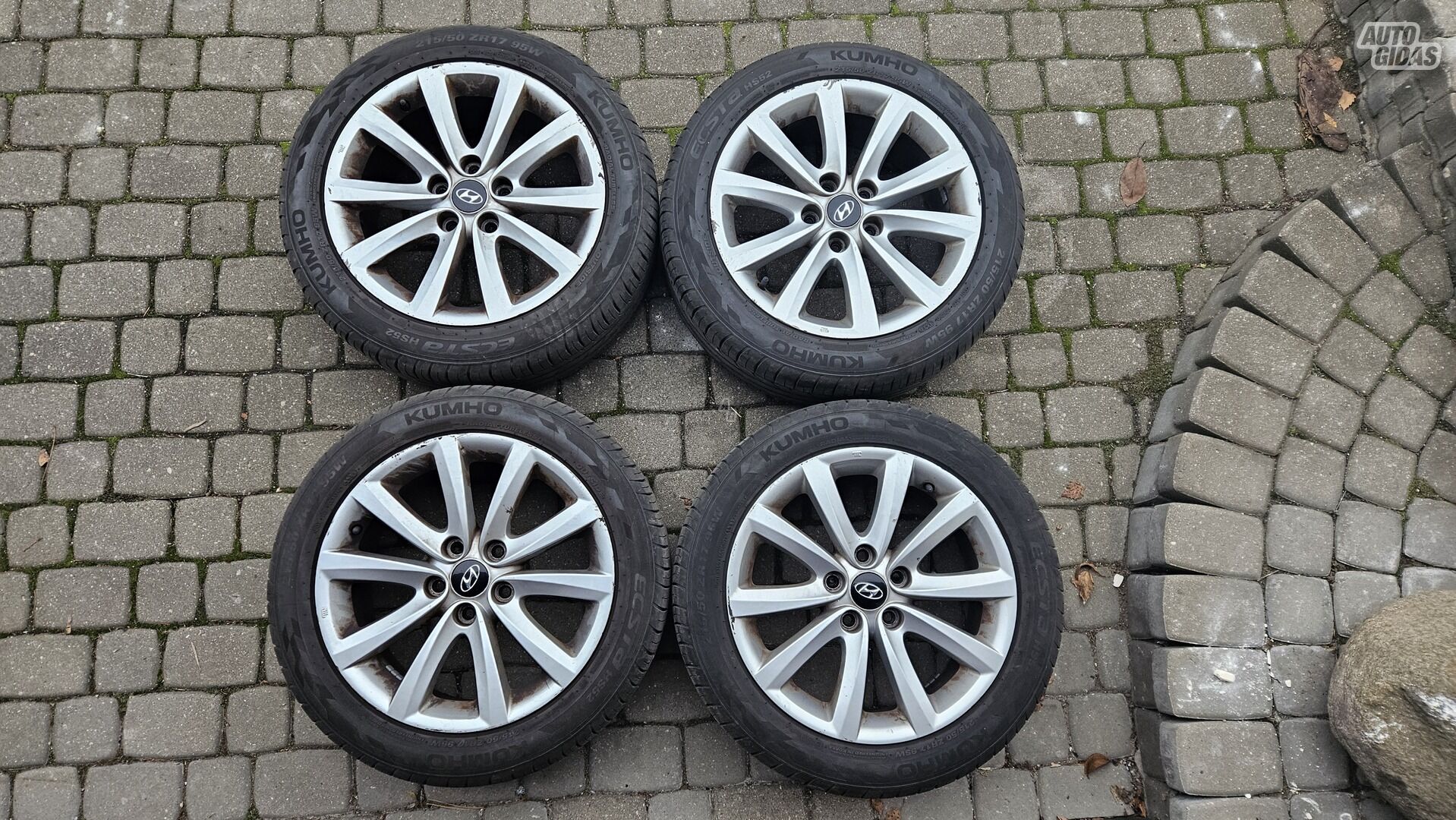 Hyundai light alloy R17 rims