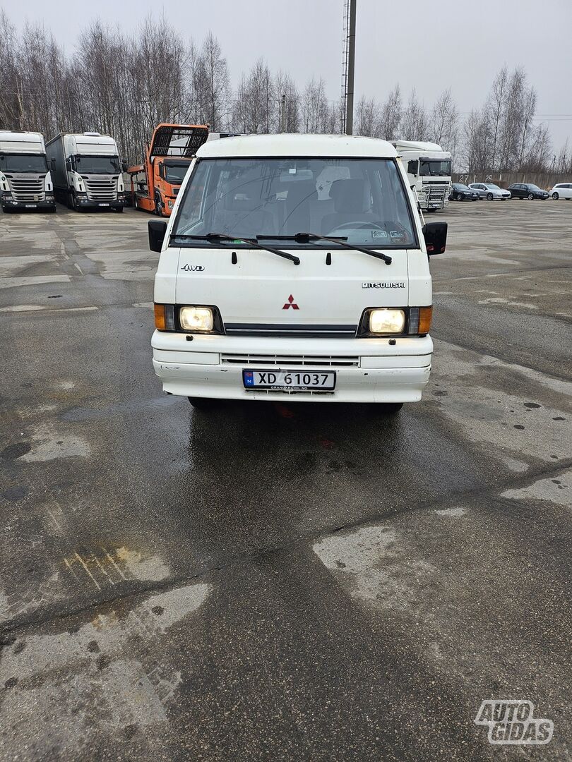 Mitsubishi L300 1992 y Off-road / Crossover