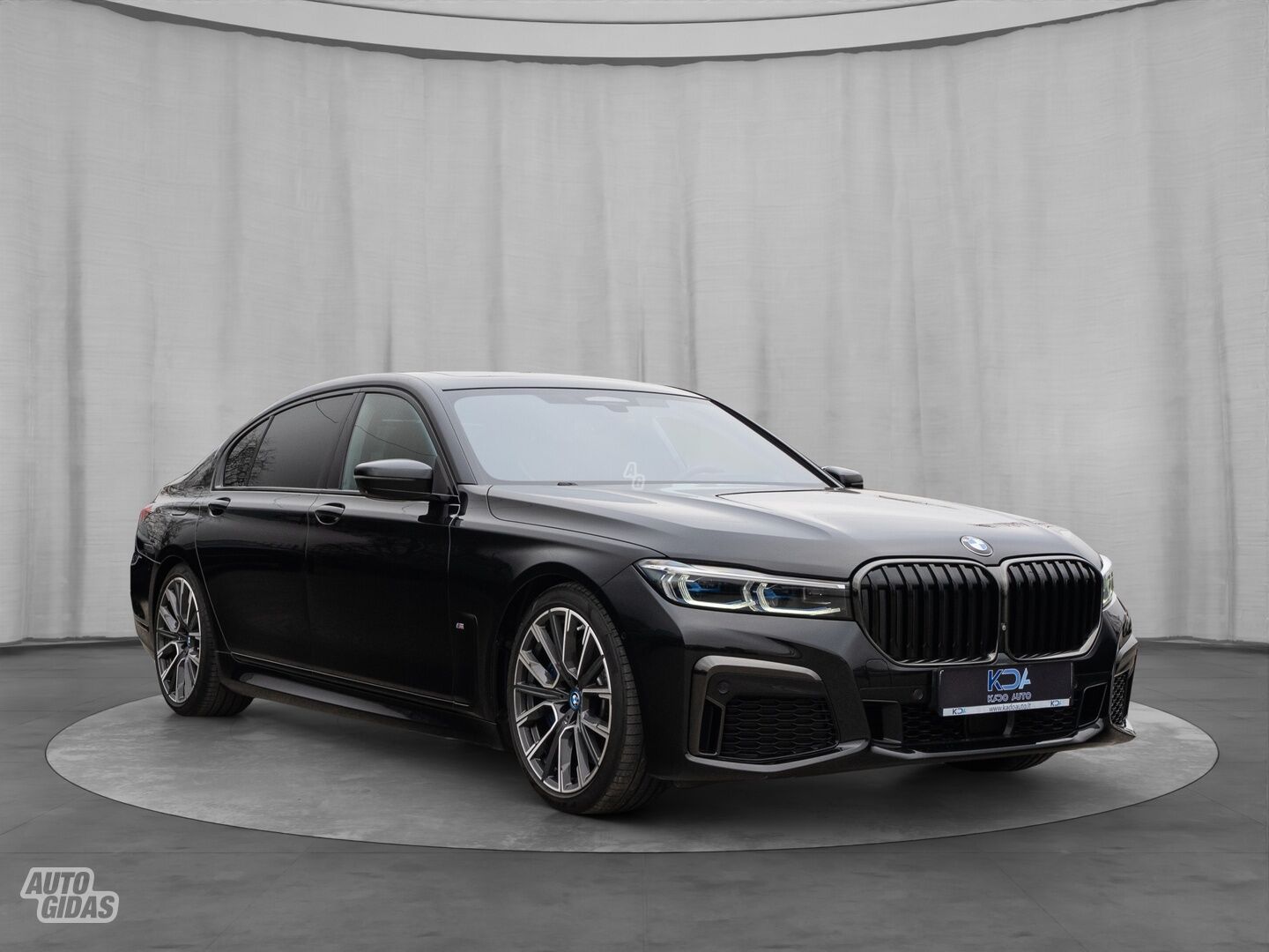 Bmw 745 2019 y Sedan