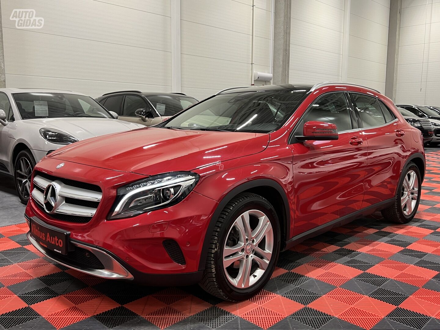 Mercedes-Benz GLA200 2015 m Visureigis / Krosoveris