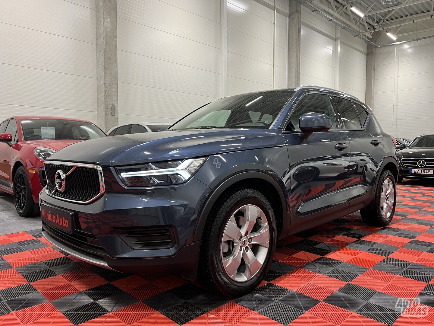 Volvo XC40 2021 г Внедорожник / Кроссовер