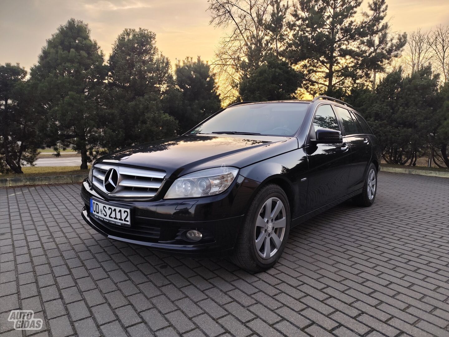 Mercedes-Benz C 220 2010 y Wagon