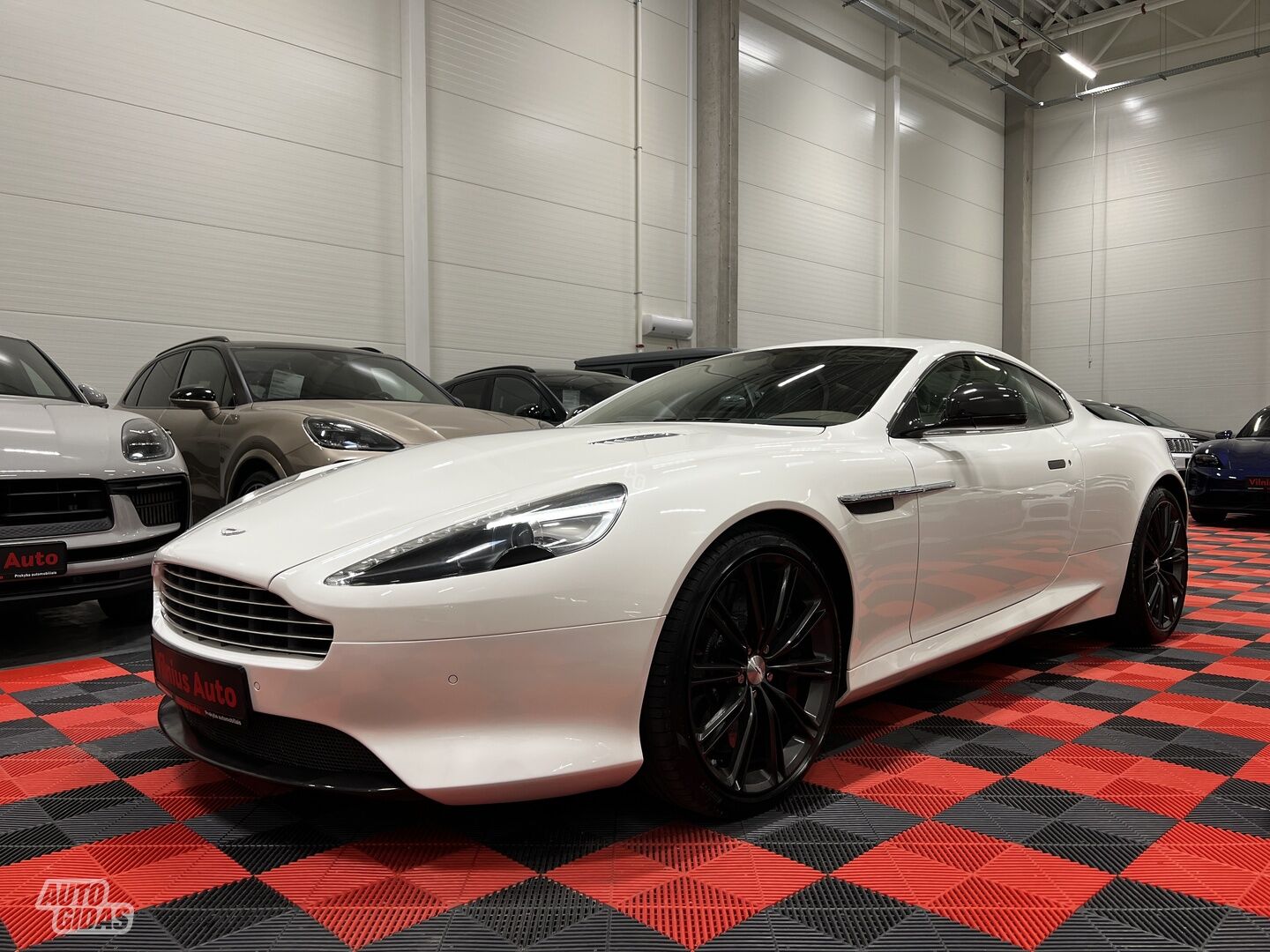 Aston Martin DB9 2015 г Купе