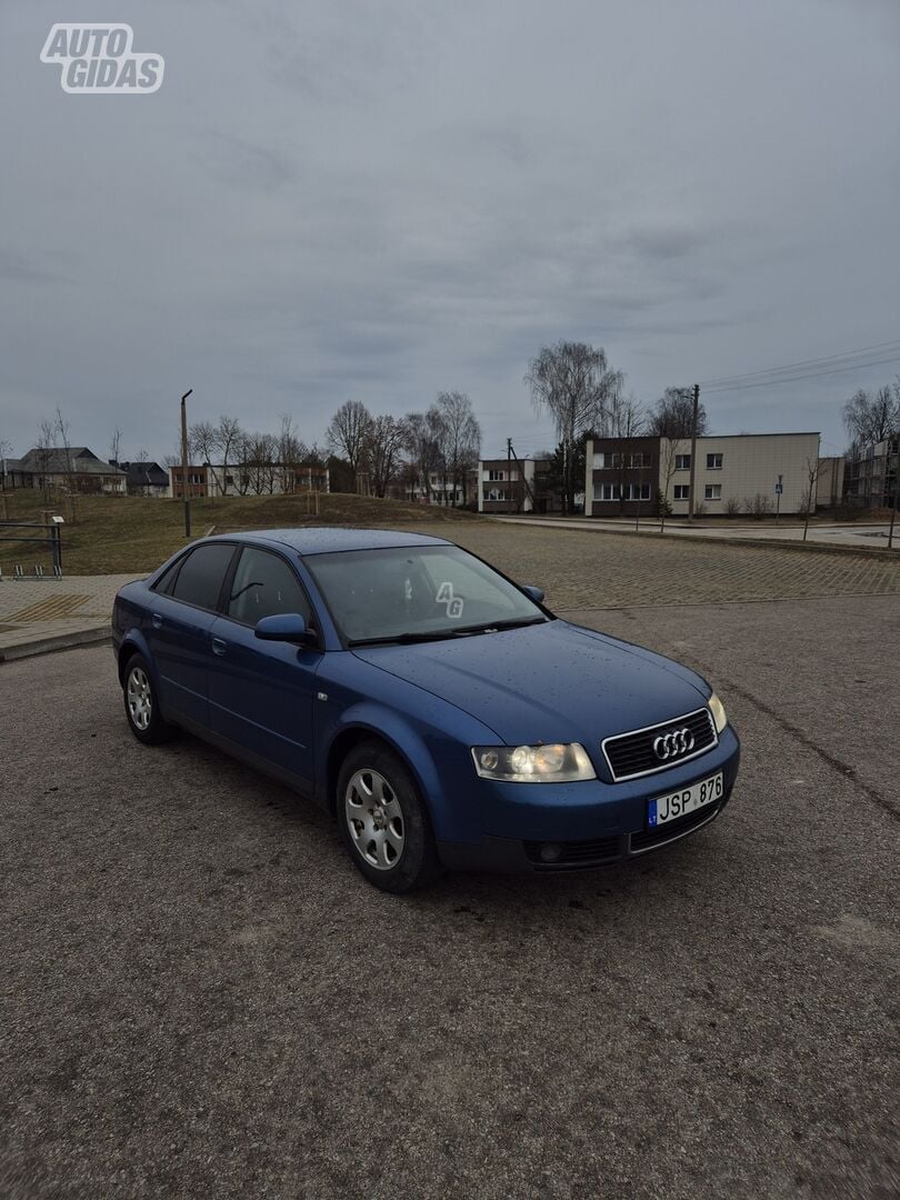 Audi A4 2002 m Sedanas