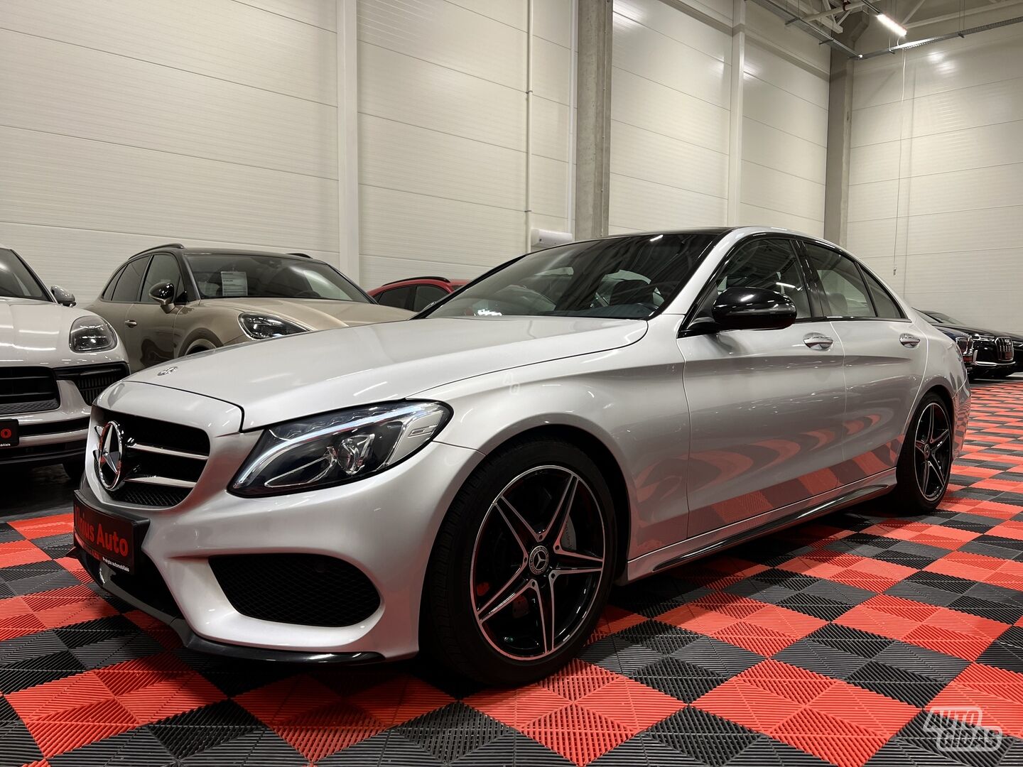 Mercedes-Benz C300 2017 m Sedanas