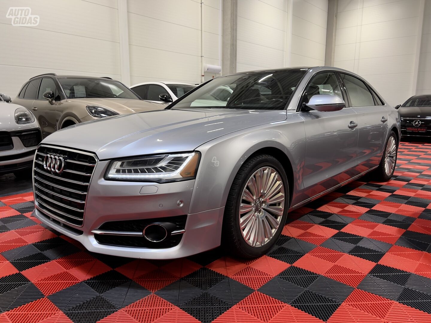 Audi A8 2015 m Limuzinas