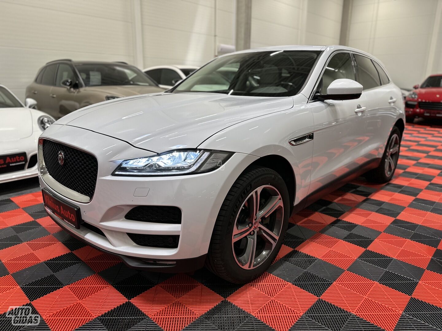 Jaguar F-Pace 2016 m Visureigis / Krosoveris