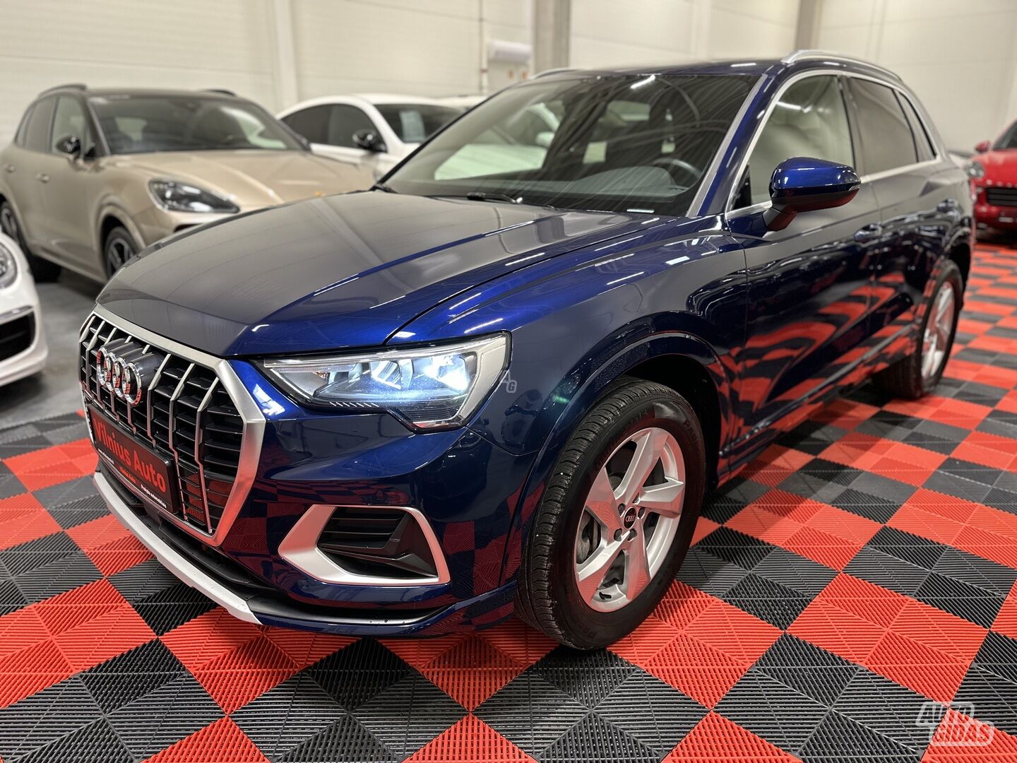 Audi Q3 2021 m Visureigis / Krosoveris