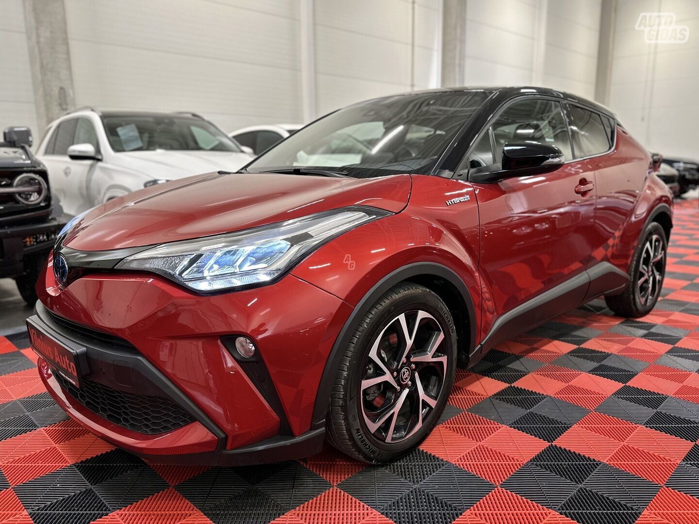 Toyota C-HR 2020 m Visureigis / Krosoveris